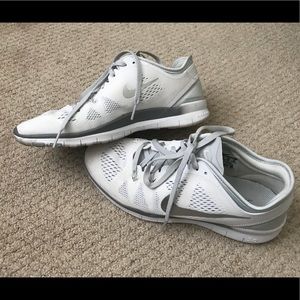 Nike Free TR Fit 5- size 8 gently used